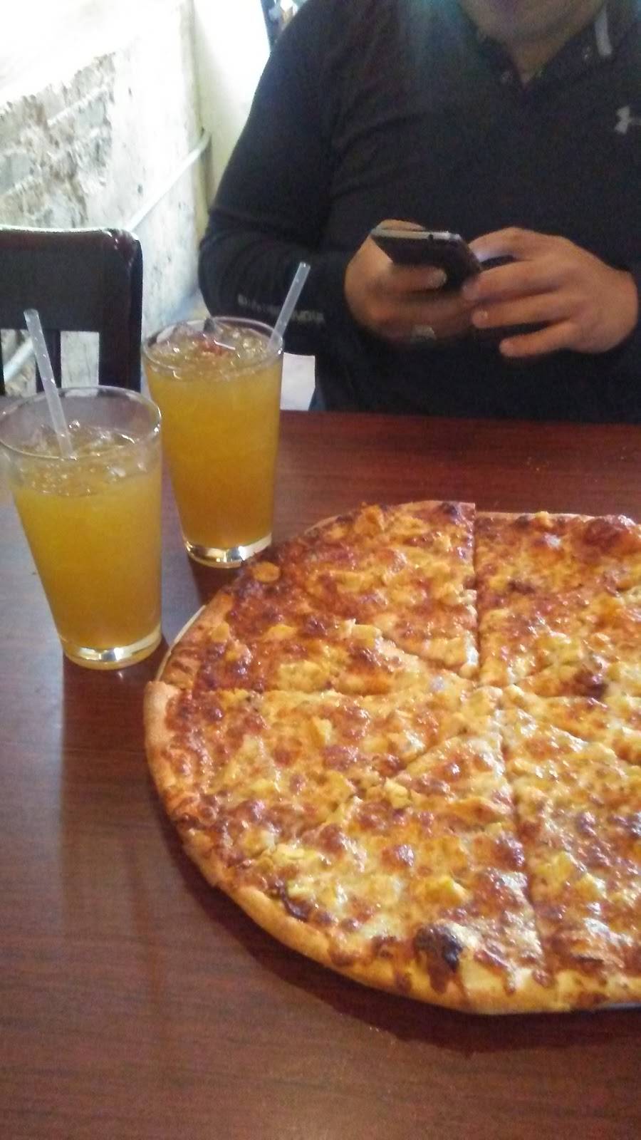 Centerfield Sports Bar & Grill | restaurant | 200 W Center St, Kyle, TX 78640, USA | 5122681400 OR +1 512-268-1400