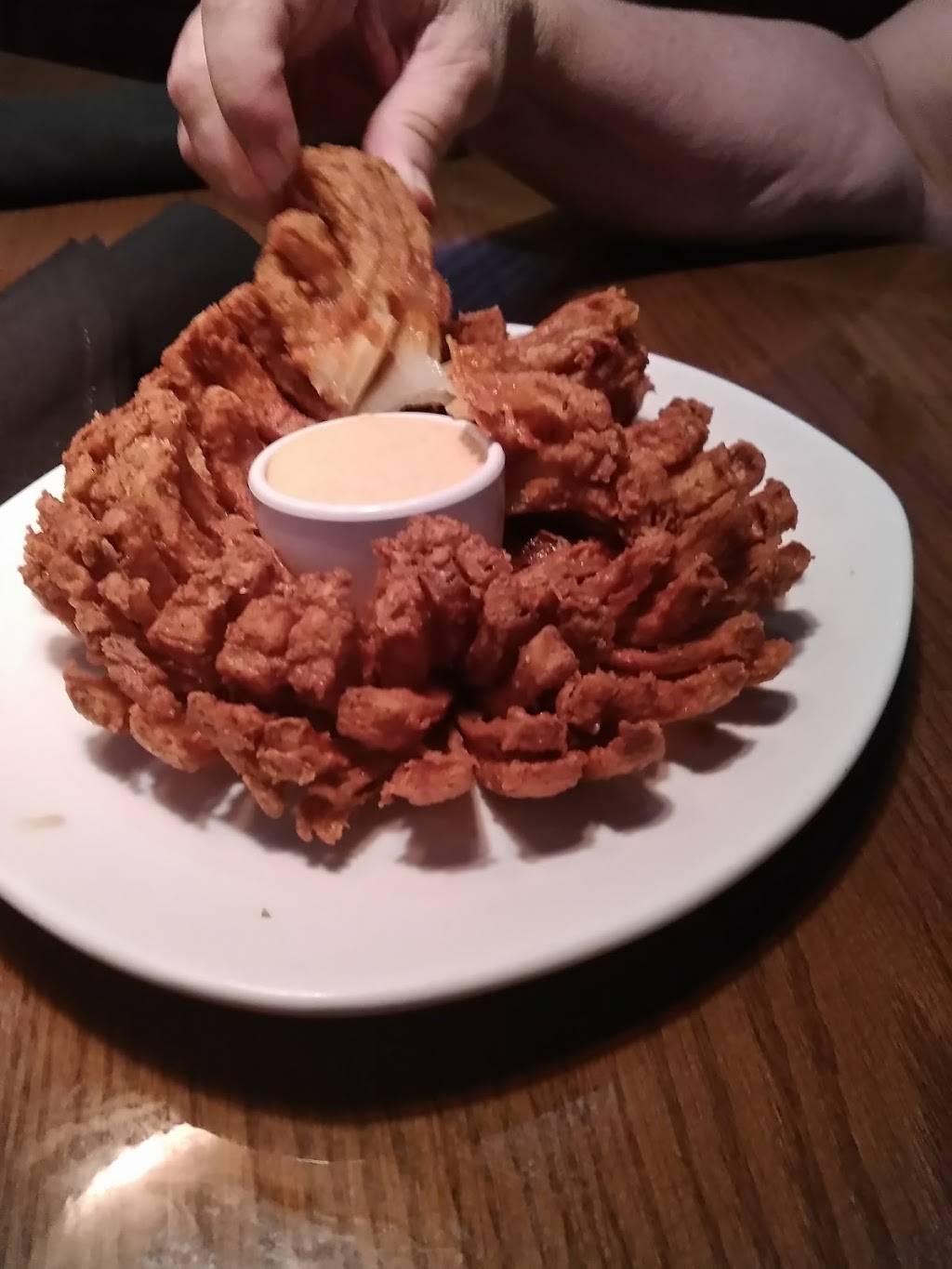 Outback Steakhouse | restaurant | 5605 W Bell Rd, Glendale, AZ 85308, USA | 6025473236 OR +1 602-547-3236