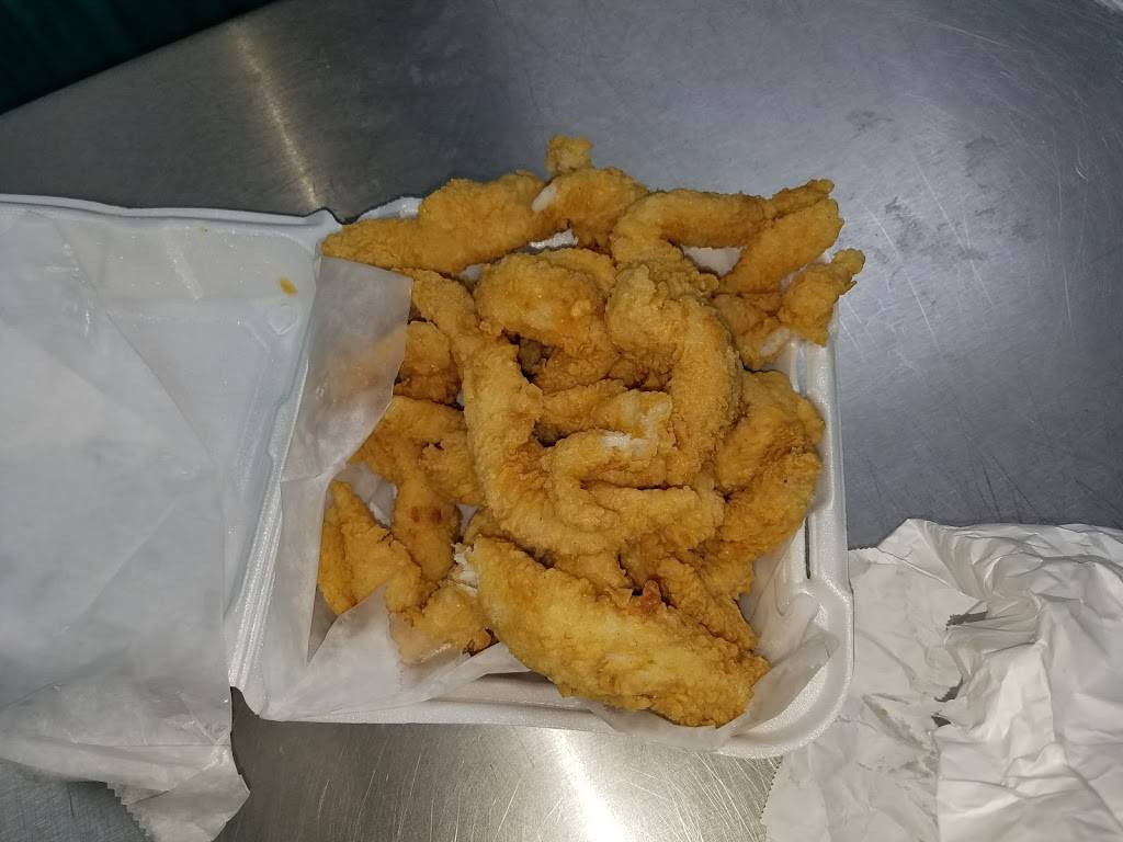 Redds Snapper Seafoods II | restaurant | 6016 W Lisbon Ave, Milwaukee, WI 53210, USA | 4144424774 OR +1 414-442-4774