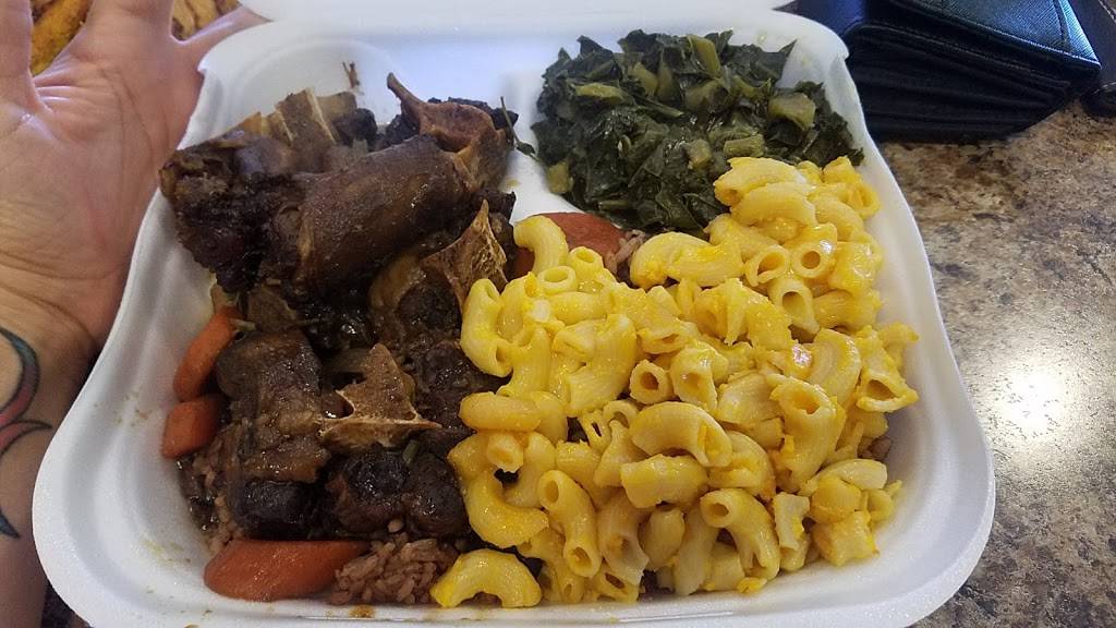 Night Owl Caribbean Cuisine | restaurant | 929 S Bay St, Eustis, FL 32726, USA | 3525890256 OR +1 352-589-0256