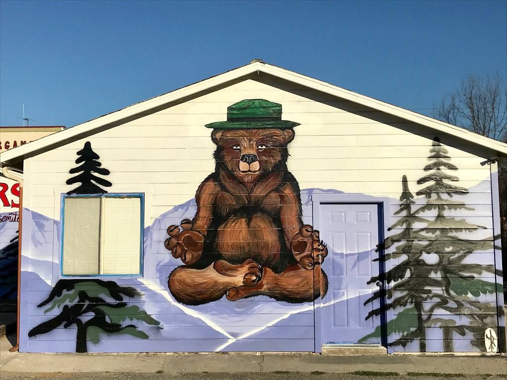 Love Café | restaurant | 39993 CA-41, Oakhurst, CA 93644, USA | 5596425683 OR +1 559-642-5683