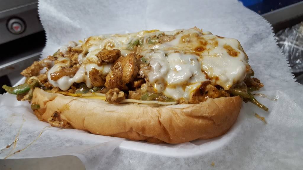 Blue Sharks | restaurant | 5149 Sauk Trail, Richton Park, IL 60471, USA | 7087477662 OR +1 708-747-7662