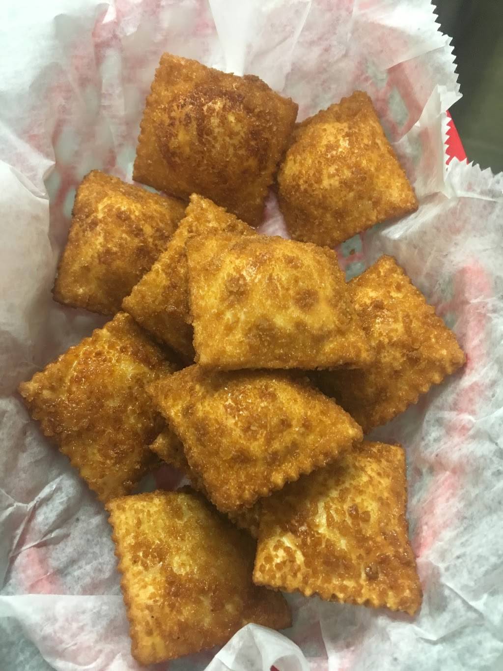 Mikes Sportsbar & Grill | restaurant | 2208 Rice Ave, Lake City, PA 16423, USA | 8147742401 OR +1 814-774-2401