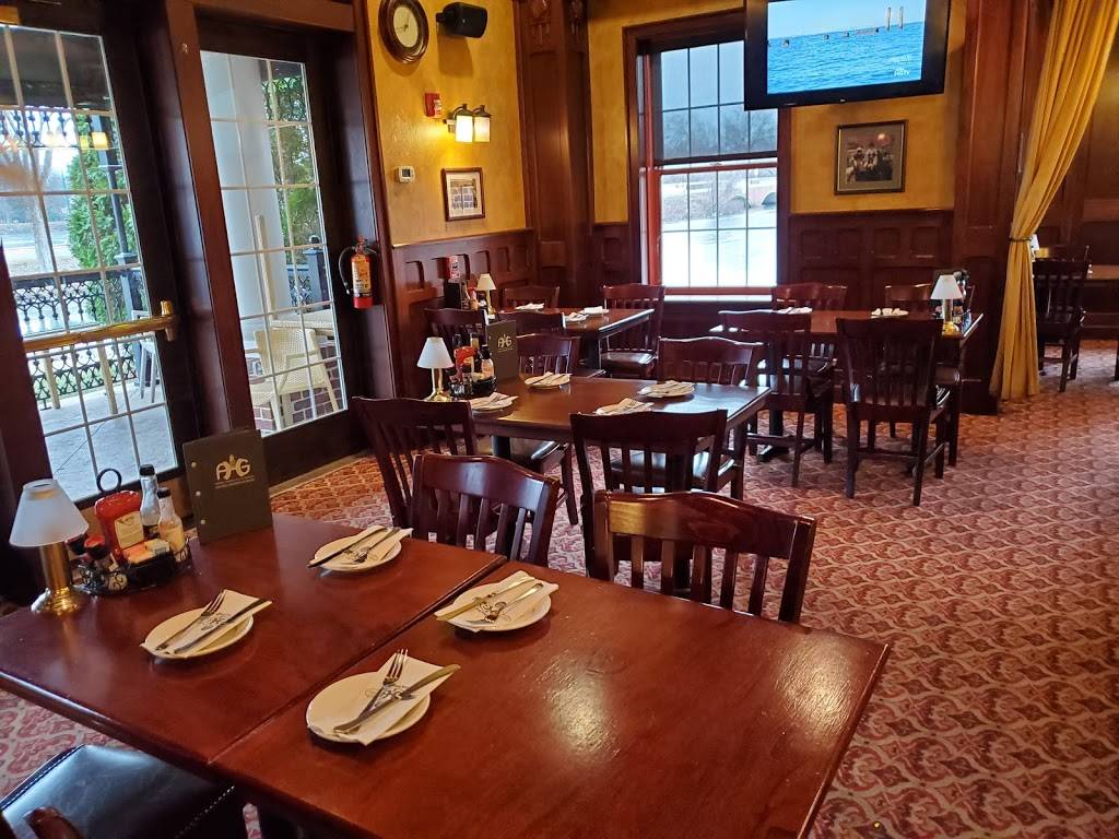 McGlynns Pub | restaurant | 800 N State St, Dover, DE 19901, USA | 3026740144 OR +1 302-674-0144