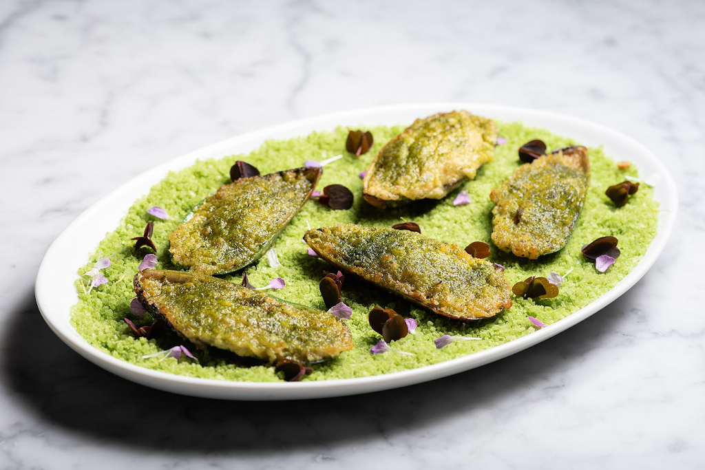 Harriets | restaurant | 8490 Sunset Blvd, West Hollywood, CA 90069, USA | 4242811860 OR +1 424-281-1860