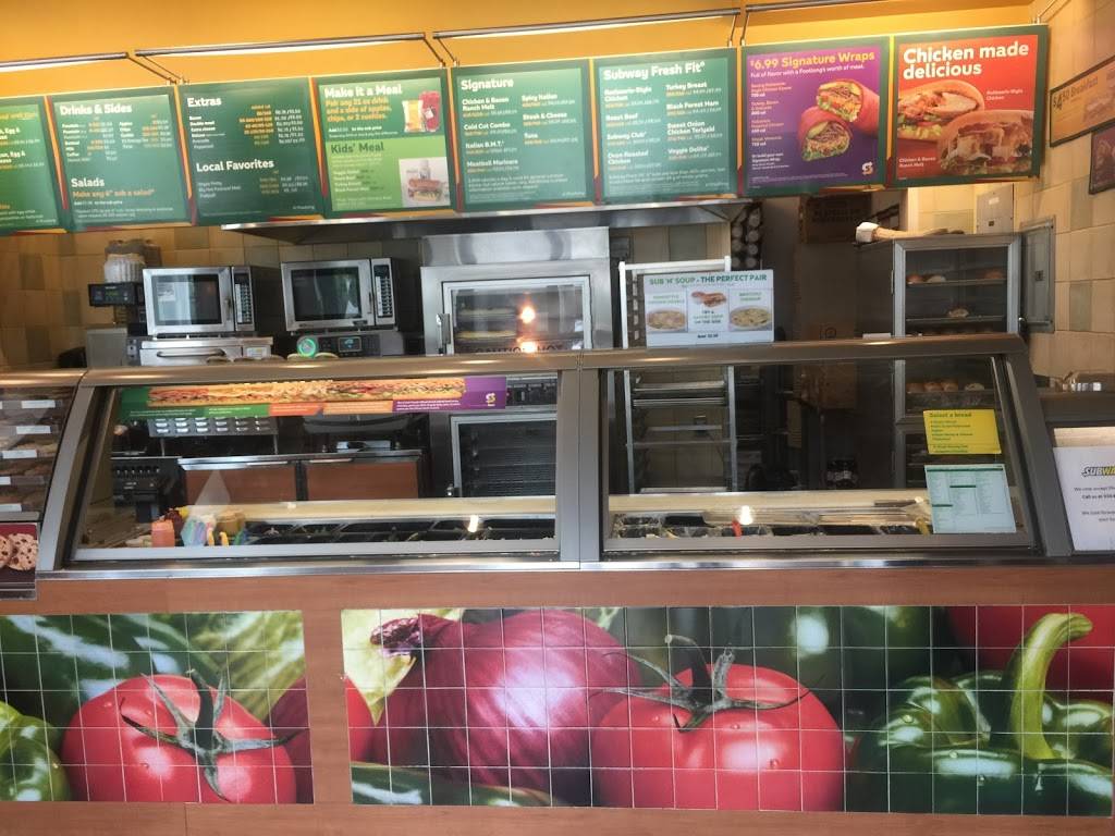 Subway Restaurants | restaurant | 2450 Colorado Ave 1st Floor, Suite 1006W, Santa Monica, CA 90404, USA | 3108283590 OR +1 310-828-3590