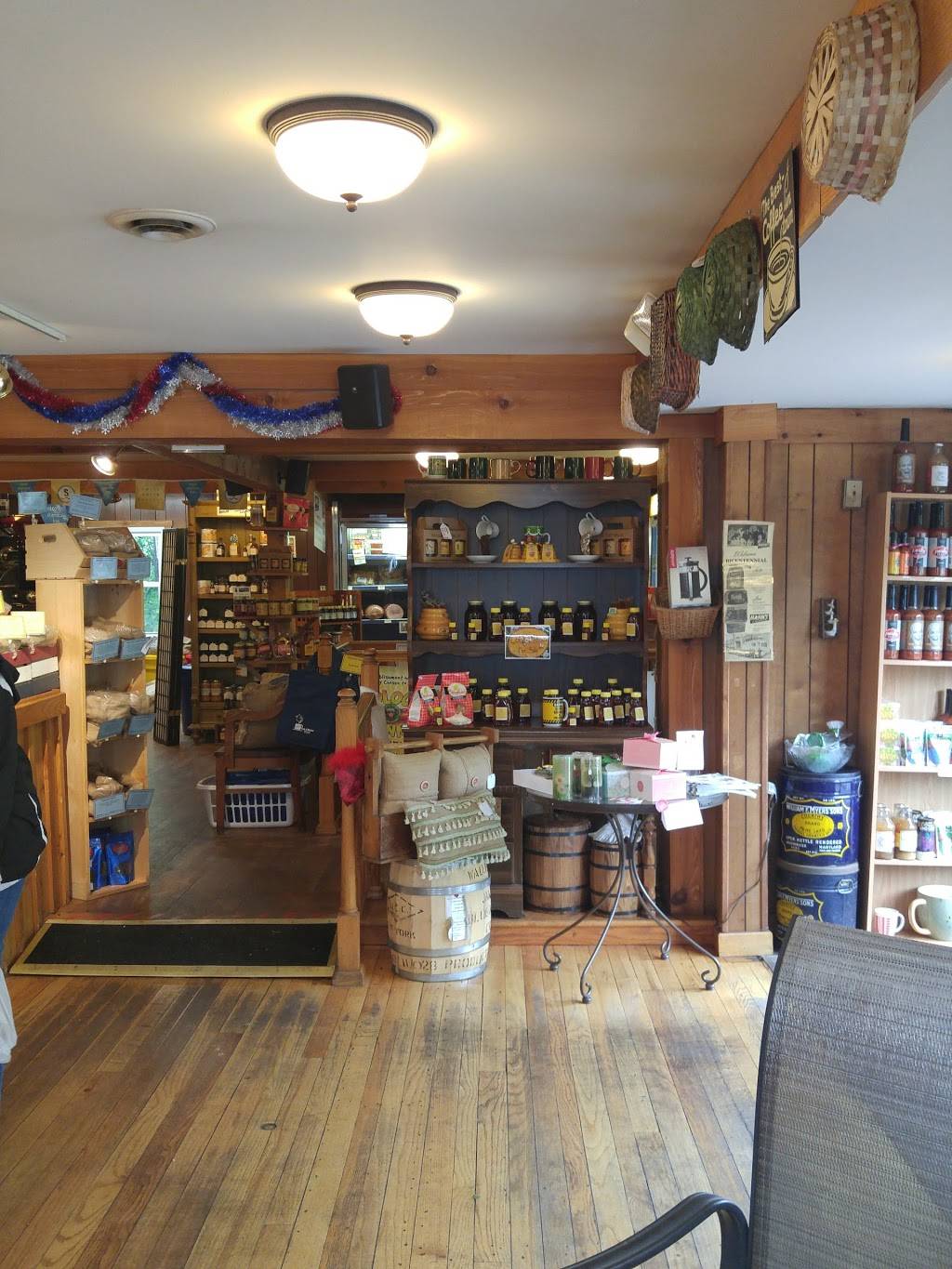 Pork and Beans Store at Hahns of Westminster | restaurant | 440 Hahn Rd, Westminster, MD 21157, USA | 4108484200 OR +1 410-848-4200