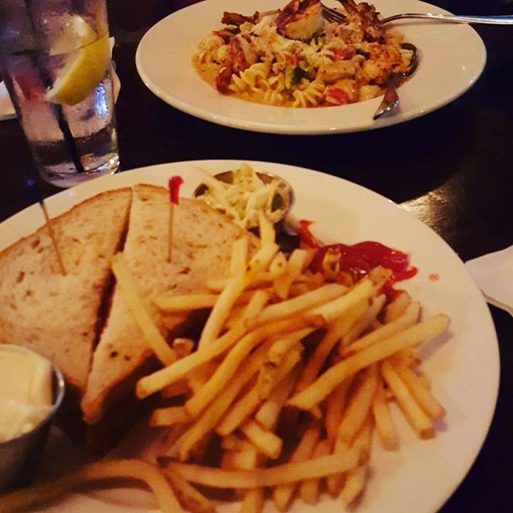 Bijans Bistro | restaurant | 663 N State St, Chicago, IL 60611, USA | 3122021904 OR +1 312-202-1904