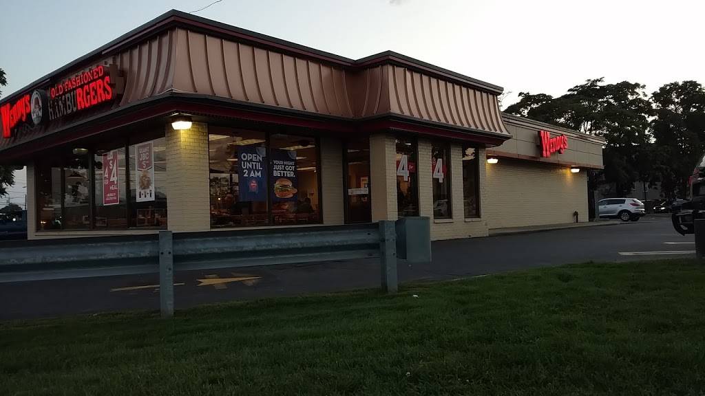 Wendys | restaurant | 80 Ocean Ave, East Rockaway, NY 11518, USA | 5168872317 OR +1 516-887-2317