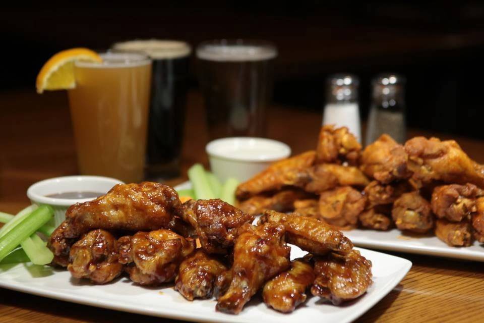 Finn McCools Irish Sports Pub Crystal Lake | restaurant | 72 N Williams St, Crystal Lake, IL 60014, USA | 8153561155 OR +1 815-356-1155