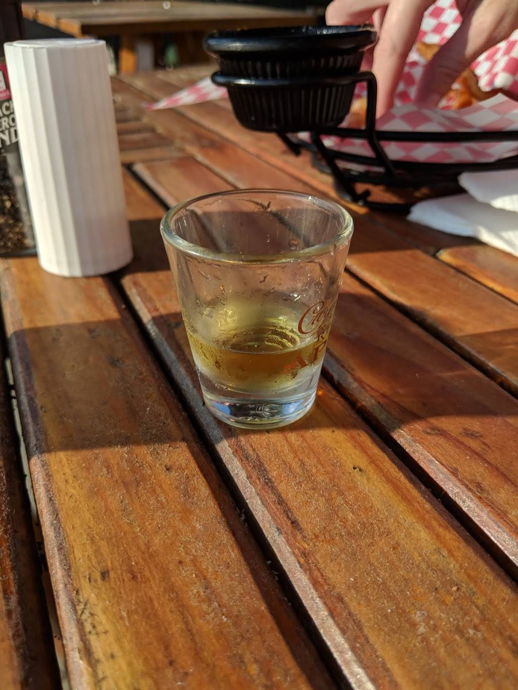 The Tiki Hut Lakeside Grill | restaurant | 156 Keowee Marina Dr, Seneca, SC 29672, USA | 8648820800 OR +1 864-882-0800