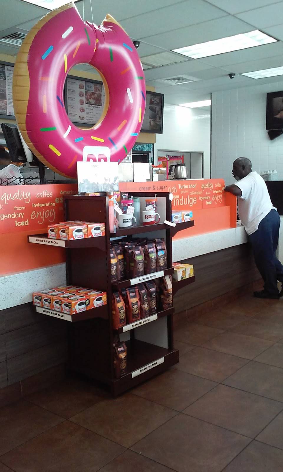 Dunkin | bakery | 550 S Federal Hwy, Dania Beach, FL 33004, USA | 9549263683 OR +1 954-926-3683