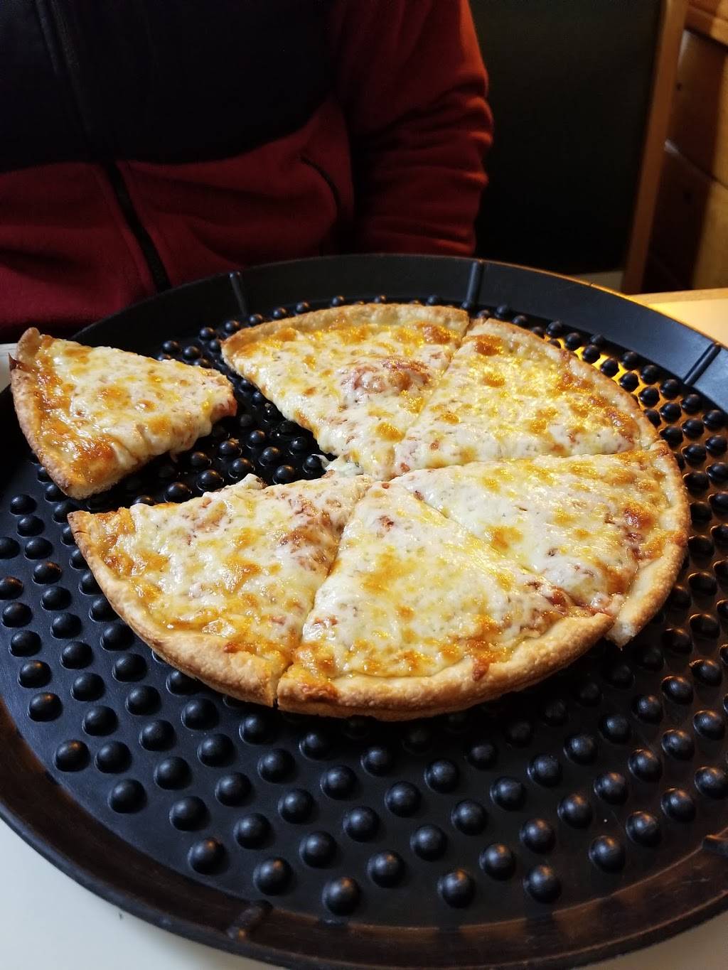 Lakeview House Of Pizza | restaurant | 78 Worcester St, North Grafton, MA 01536, USA | 5088397020 OR +1 508-839-7020