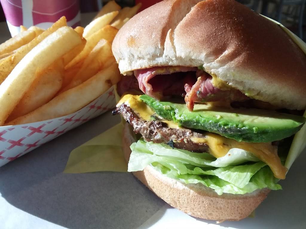 Titan Burgers | restaurant | 2240 S Haven Ave, Ontario, CA 91761, USA | 9099477273 OR +1 909-947-7273