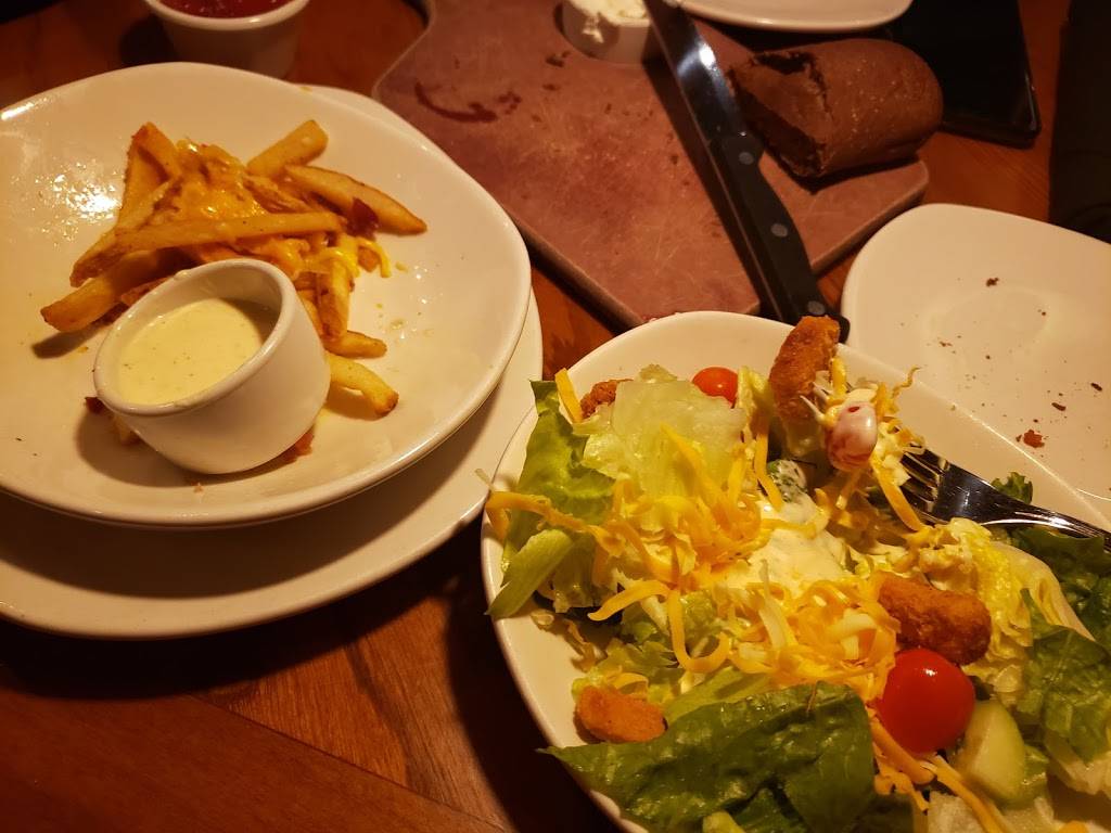 Outback Steakhouse | restaurant | 925 U.S. 9, Queensbury, NY 12804, USA | 5187924014 OR +1 518-792-4014