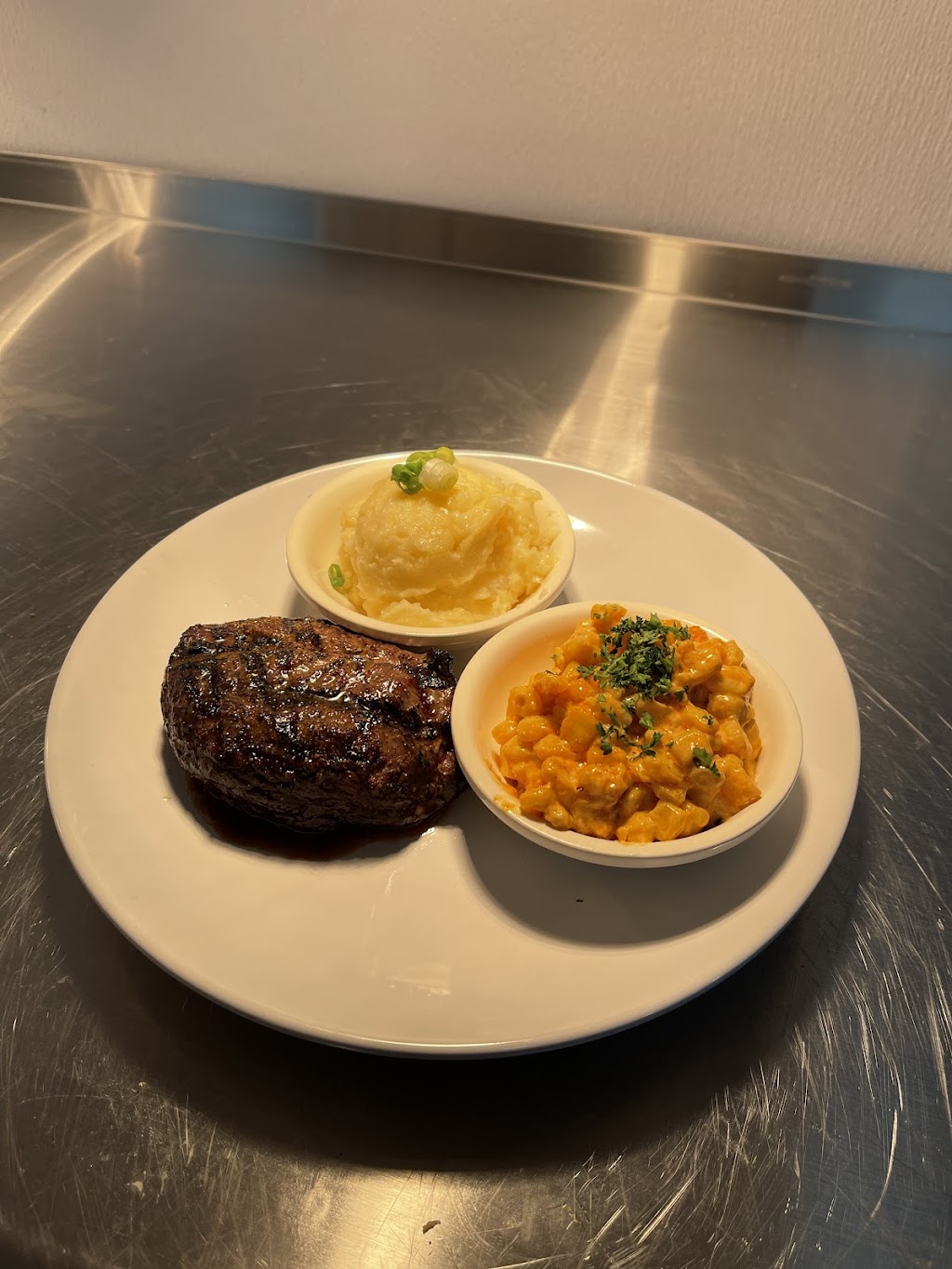 Sycamore Saloon | restaurant | 1292 IN-135, Nashville, IN 47448, USA | 8122005650 OR +1 812-200-5650