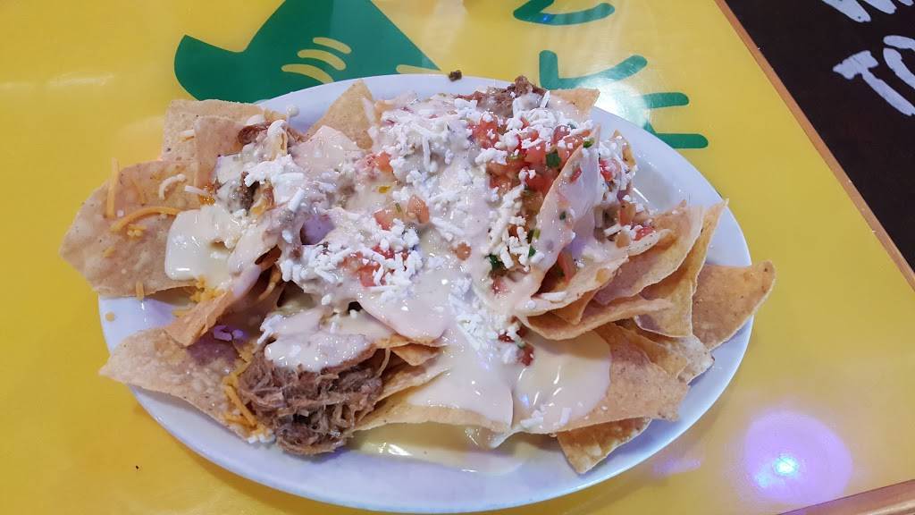 Fuzzys Taco Shop | restaurant | 791 N Hwy 77, Waxahachie, TX 75165, USA | 9729379400 OR +1 972-937-9400