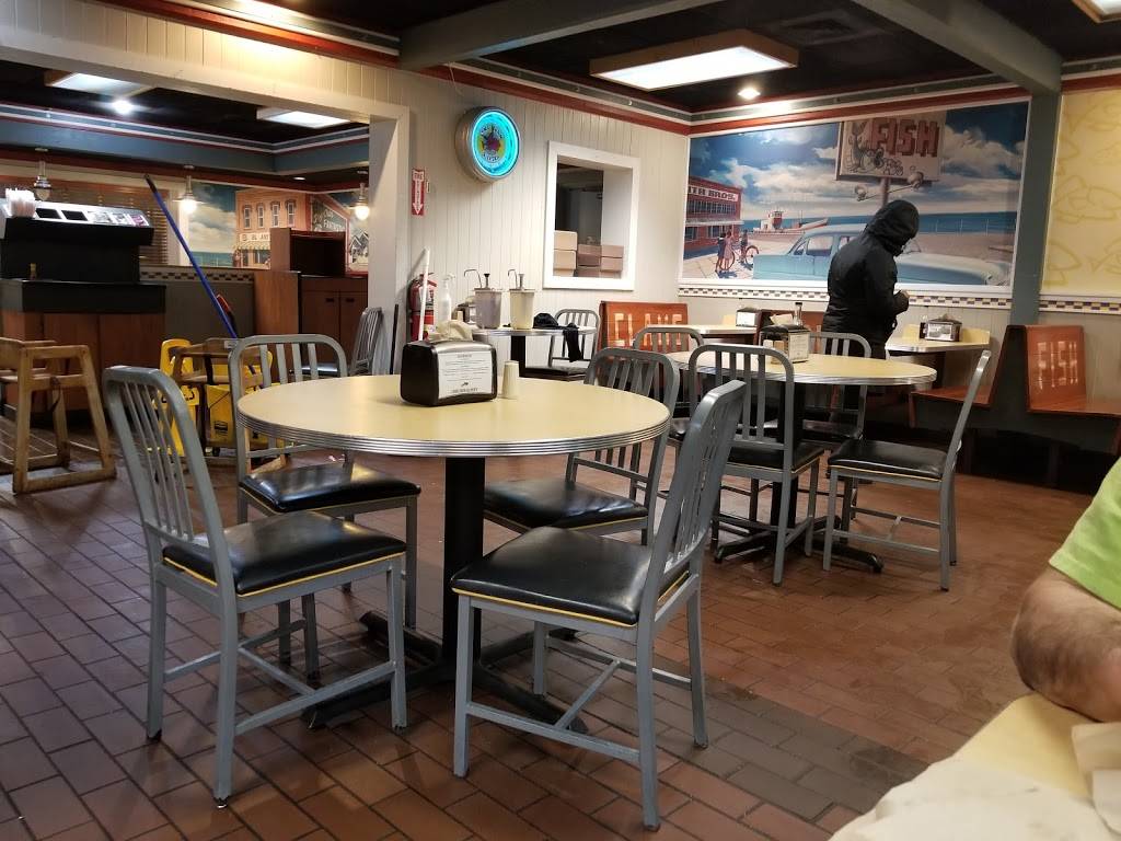 Long John Silvers | restaurant | 10780 Brookpark Rd, Cleveland, OH 44130, USA | 2162670474 OR +1 216-267-0474