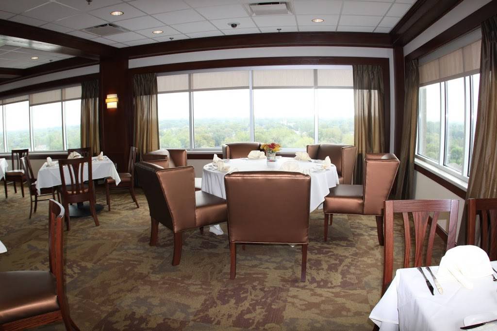 Courses Restaurant | restaurant | 2820 N Meridian St, Indianapolis, IN 46208, USA | 3179681659 OR +1 317-968-1659