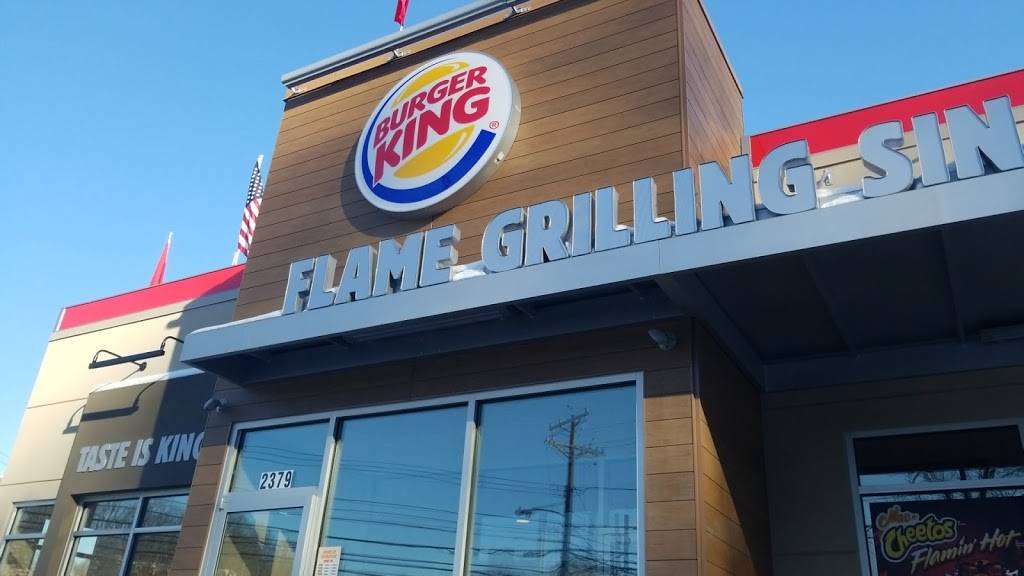 Burger King | restaurant | 2379 Noblestown Rd, Pittsburgh, PA 15205, USA | 4124384900 OR +1 412-438-4900