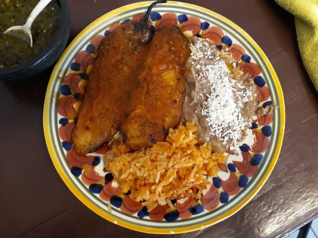 Antojitos Junior | restaurant | Kiwi núm.9731, Florido 2, 22237 Tijuana, B.C., Mexico | 016646561998 OR +52 664 656 1998