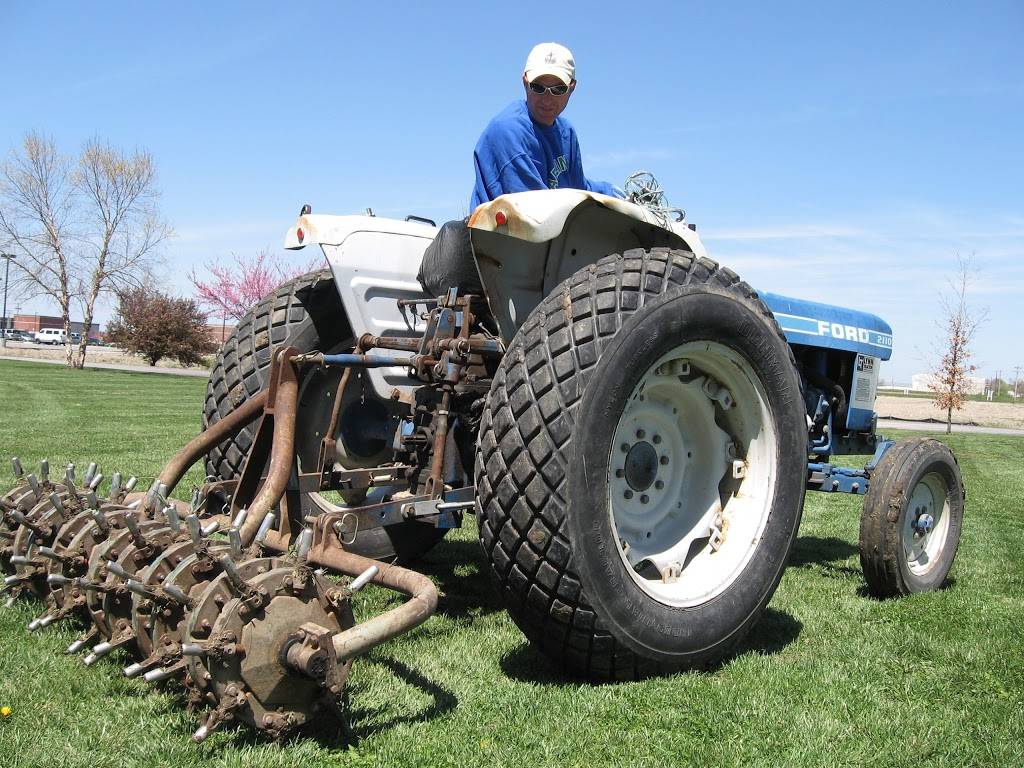 Arlington Greens Golf Course | restaurant | 200 Arlington Dr, Granite City, IL 62040, USA | 6189315232 OR +1 618-931-5232