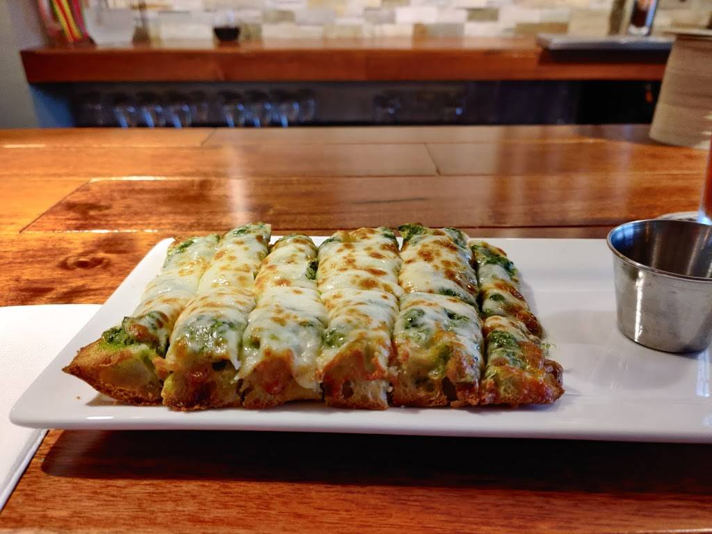 Sullys Pizza & Calzones | restaurant | 403 Lincoln Ave, Mukilteo, WA 98275, USA | 4253224666 OR +1 425-322-4666