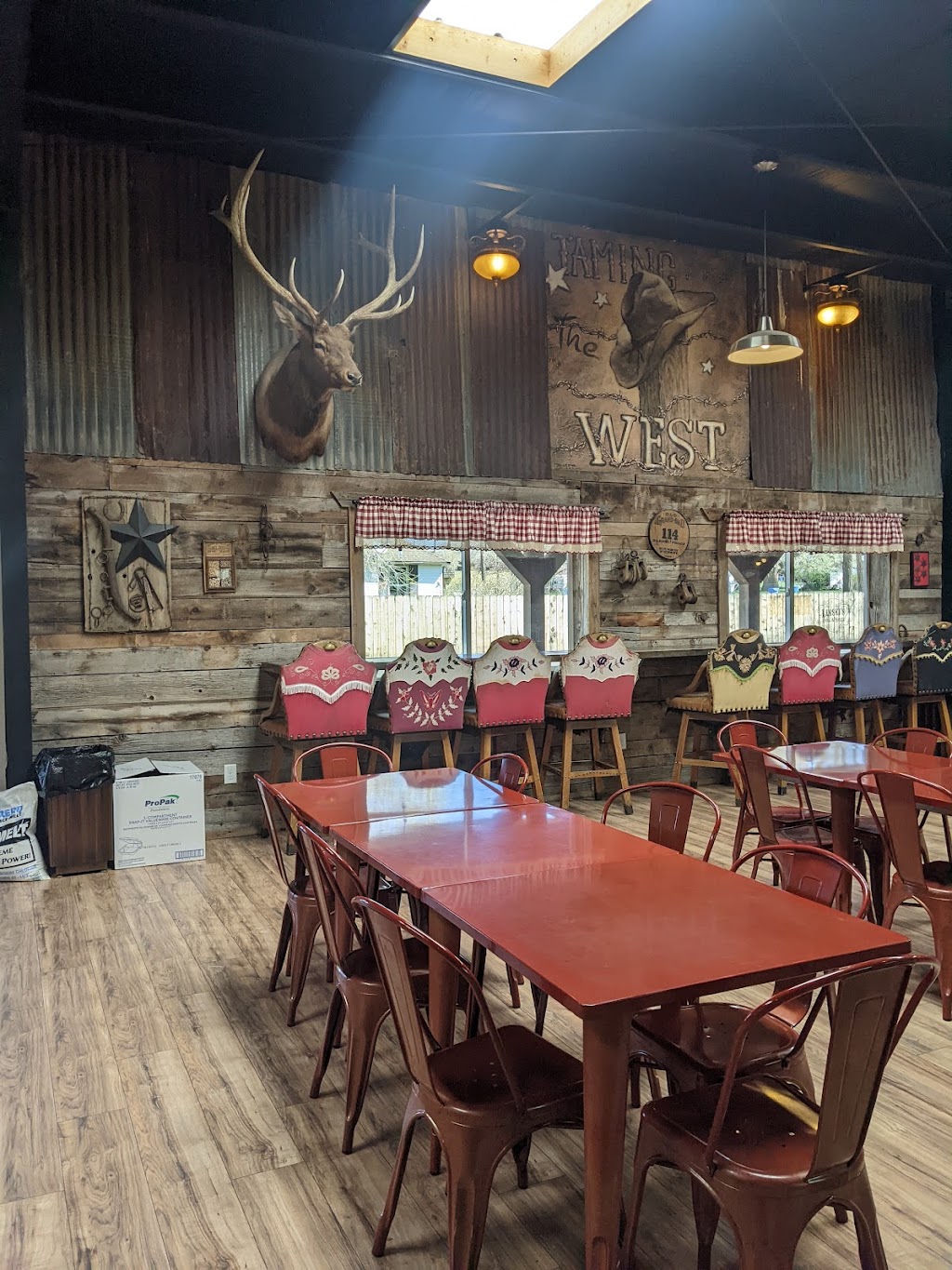 Linskis Grill & Hotel | restaurant | 240 S Main St, Kanarraville, UT 84742, USA | 4355725029 OR +1 435-572-5029