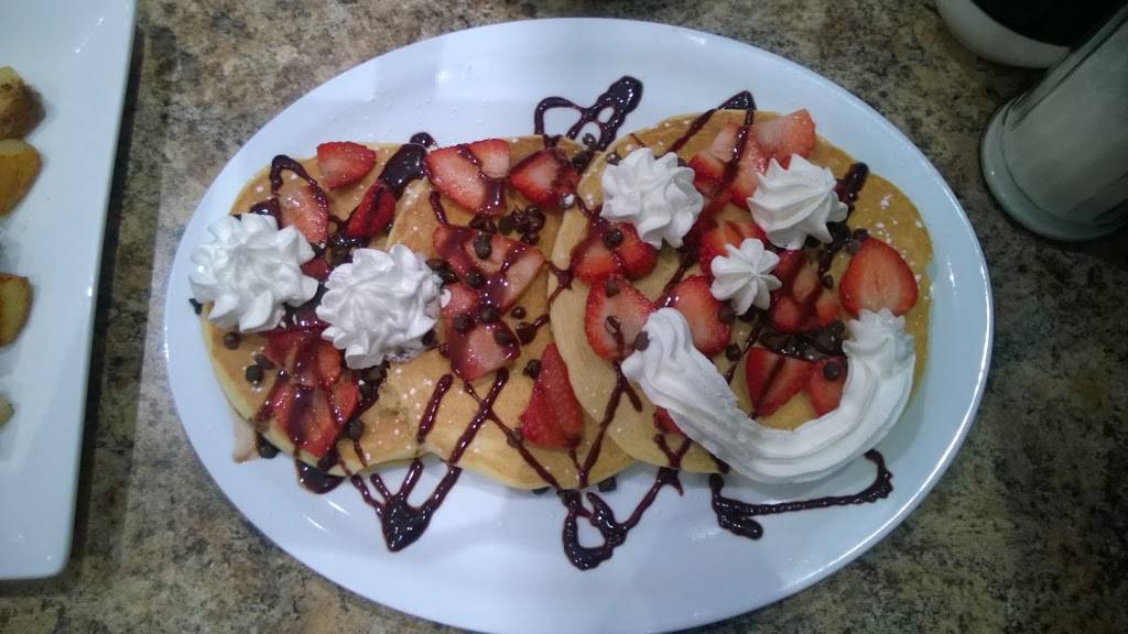 FlapJacks Barrie | restaurant | 490 Mapleview Dr W, Barrie, ON L4N 6C3, Canada | 7055038008 OR +1 705-503-8008