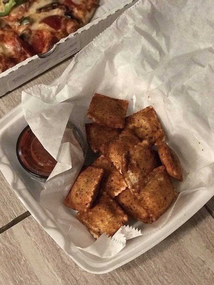 Elicias Pizza | restaurant | 2801 Hampton Ave, St. Louis, MO 63139, USA | 3146456000 OR +1 314-645-6000