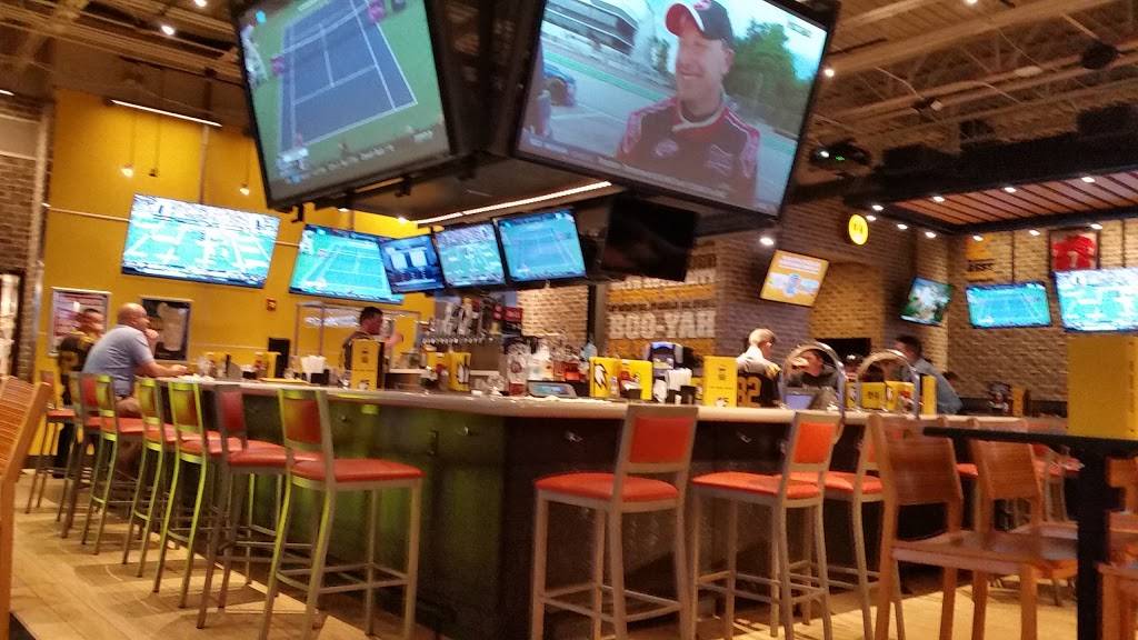 Buffalo Wild Wings | restaurant | 6130 IL-132, Gurnee, IL 60031, USA | 8478550887 OR +1 847-855-0887