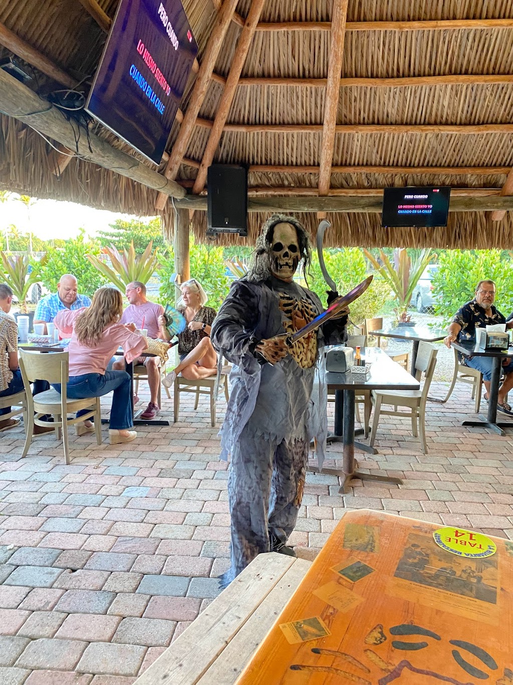 La Rumbita Restaurant | restaurant | 16860 SW 177th Ave, Miami, FL 33187, USA | 7862503418 OR +1 786-250-3418