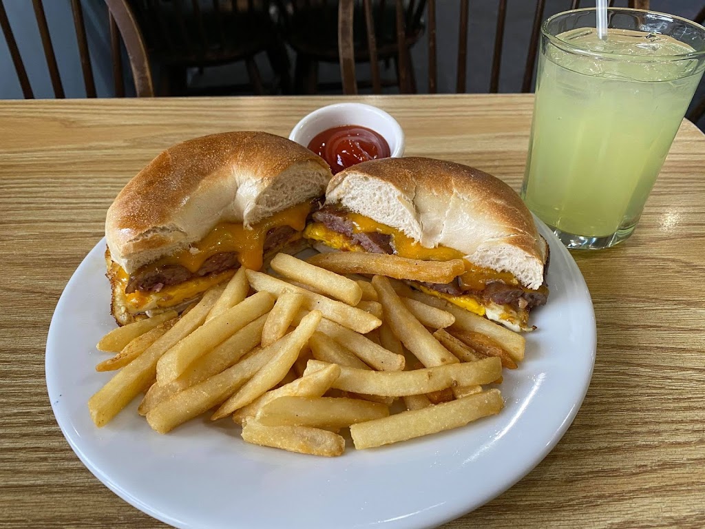 Lorenzos Restaurant | restaurant | 2711 Sheridan Rd, Zion, IL 60099, USA | 8472463040 OR +1 847-246-3040