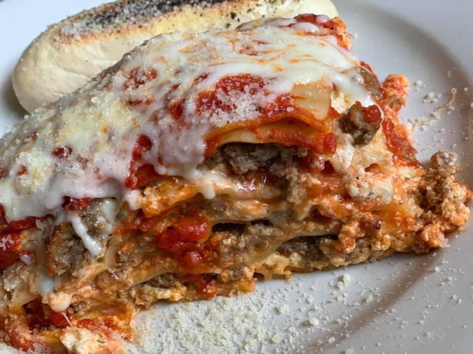 Michaels Tavern | restaurant | 341 E Lincoln Ave, McDonald, PA 15057, USA | 7249264555 OR +1 724-926-4555