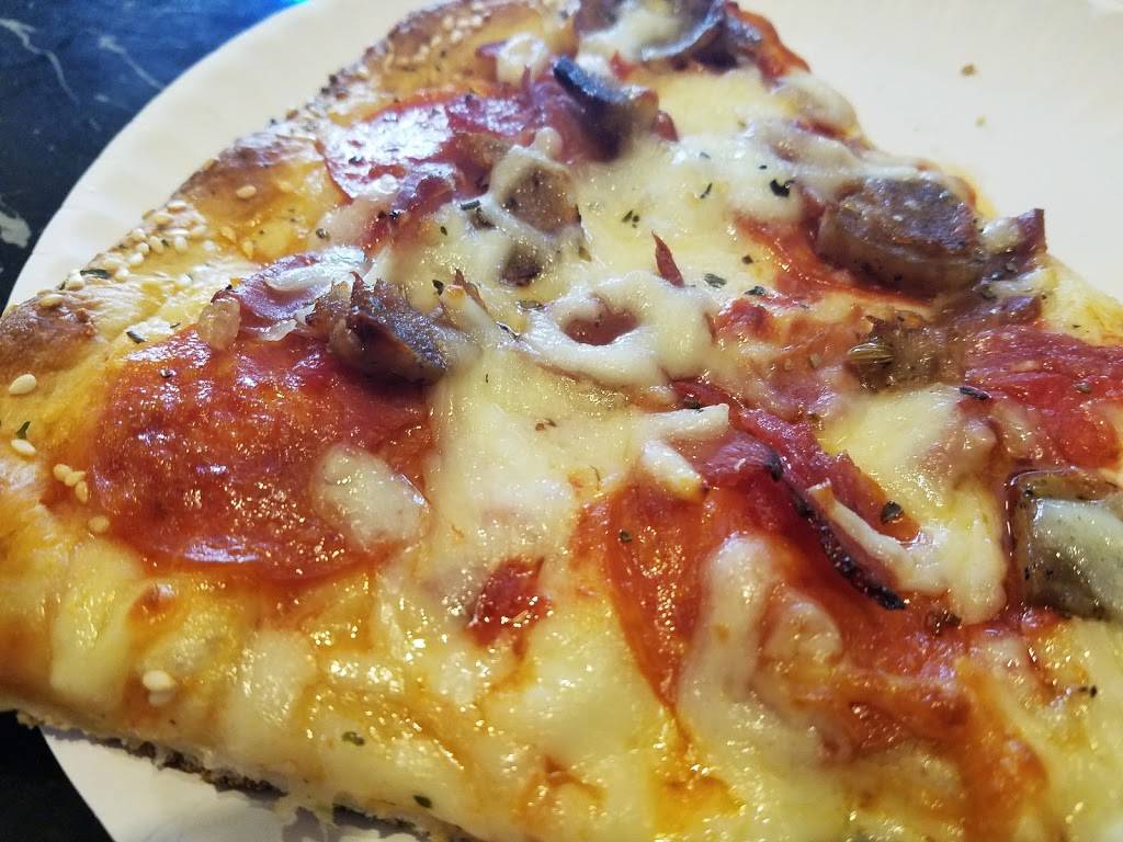 Ferraris Pizzeria | restaurant | 3949 Legacy Dr, Plano, TX 75023, USA | 9724912777 OR +1 972-491-2777