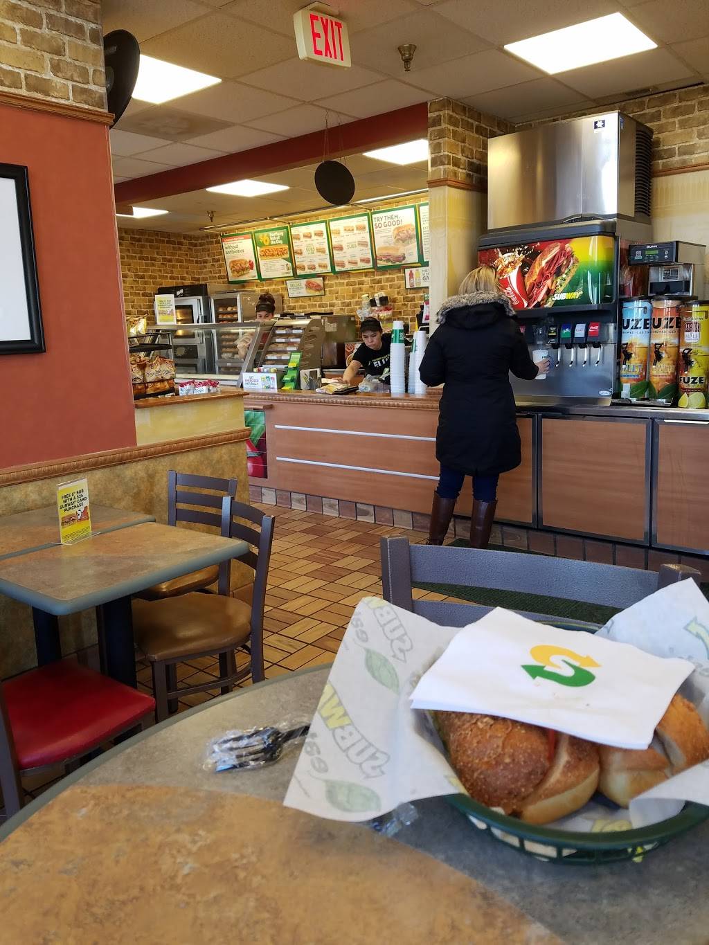 Subway Restaurants | restaurant | 101 S Maple Ave unit g, Purcellville, VA 20132, USA | 5403387646 OR +1 540-338-7646