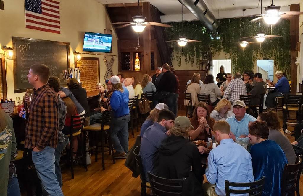 RailHouse Tavern | restaurant | 129 W 11th Ave, Cordele, GA 31015, USA | 2295132023 OR +1 229-513-2023