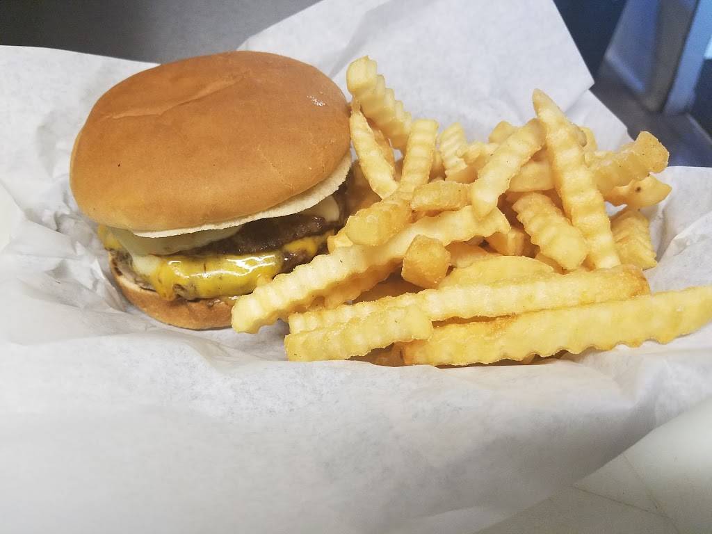 Burger Shack | restaurant | 7834 Golden State Hwy, Los Molinos, CA 96055, USA | 5303842041 OR +1 530-384-2041