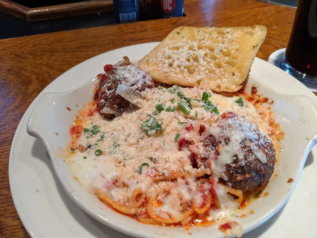 Old Chicago | restaurant | 6676 S Parker Rd, Aurora, CO 80016, USA | 3034000876 OR +1 303-400-0876