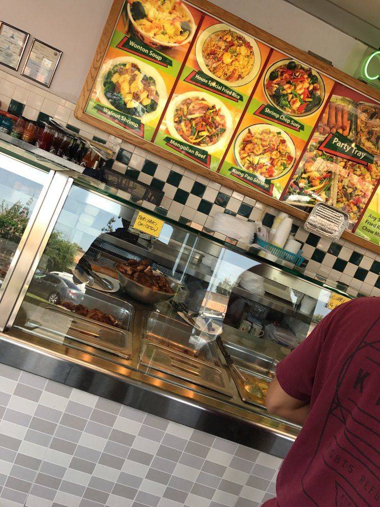 Wongs Wok Chinese Food | restaurant | 19361 Saticoy St Ste D, #D, CA 91335, USA | 8187182970 OR +1 818-718-2970