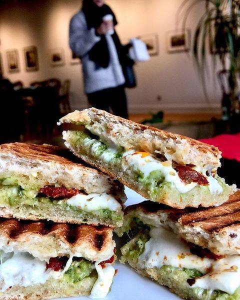 Oloman Cafe | cafe | 10215 Joseph Campau Ave, Hamtramck, MI 48212, USA | 3138005089 OR +1 313-800-5089