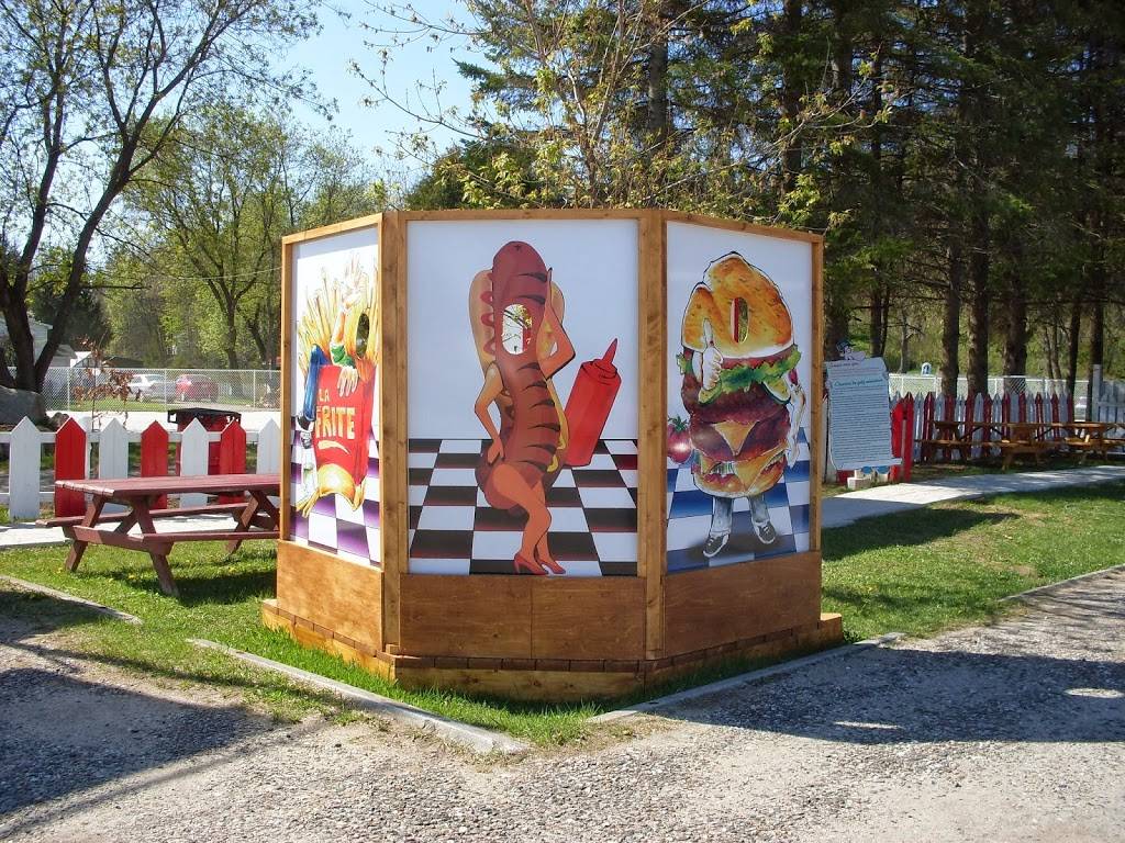 Casse-Croûte Chez Anne & Dan | restaurant | 240 Boulevard Déléage, Déléage, QC J9E 3E6, Canada | 8193060848 OR +1 819-306-0848