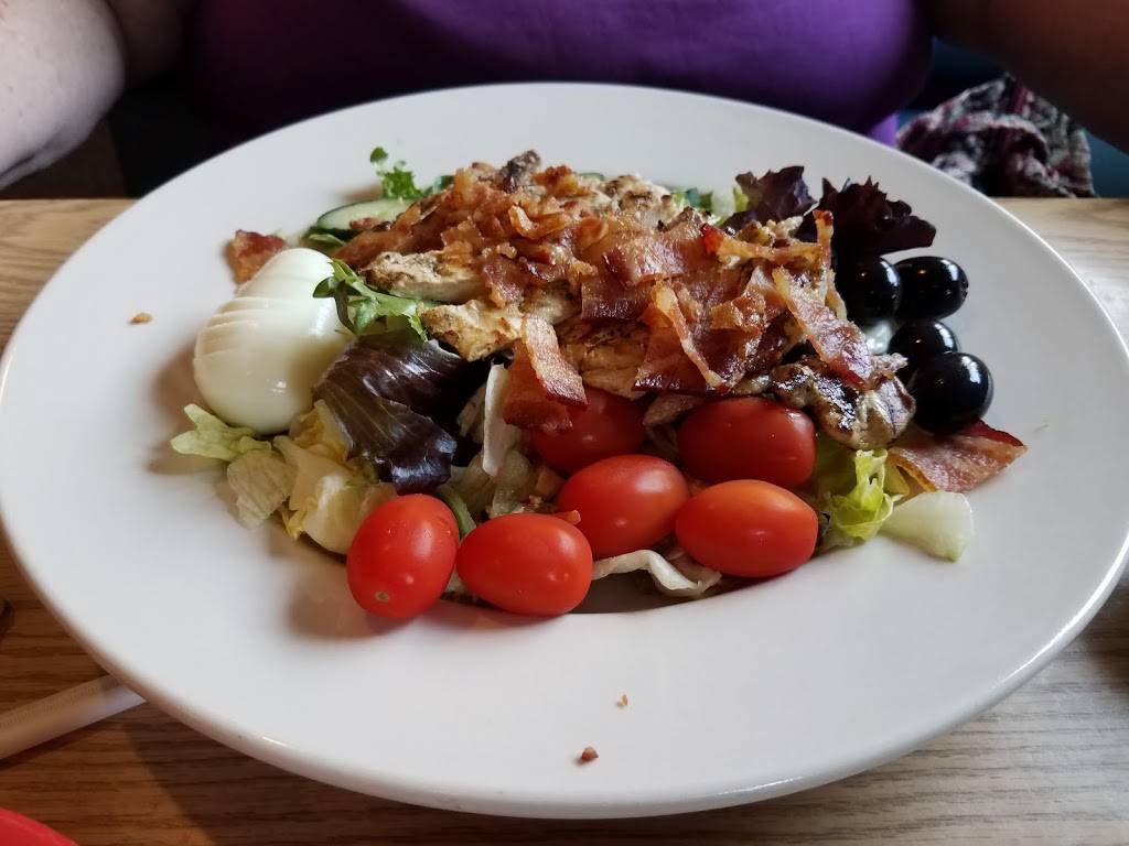 The Original Charbroil House & Catering | restaurant | 1395 Island Cottage Rd, Rochester, NY 14612, USA | 5856633860 OR +1 585-663-3860