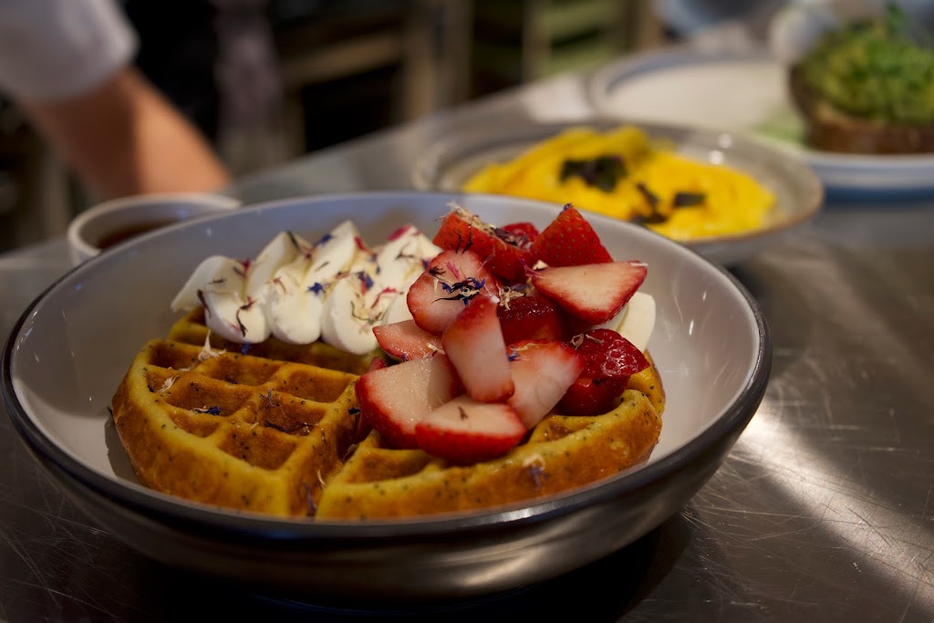 Two Hands | restaurant | 606 8th Ave S Store 400, Nashville, TN 37203, USA | 6159647700 OR +1 615-964-7700