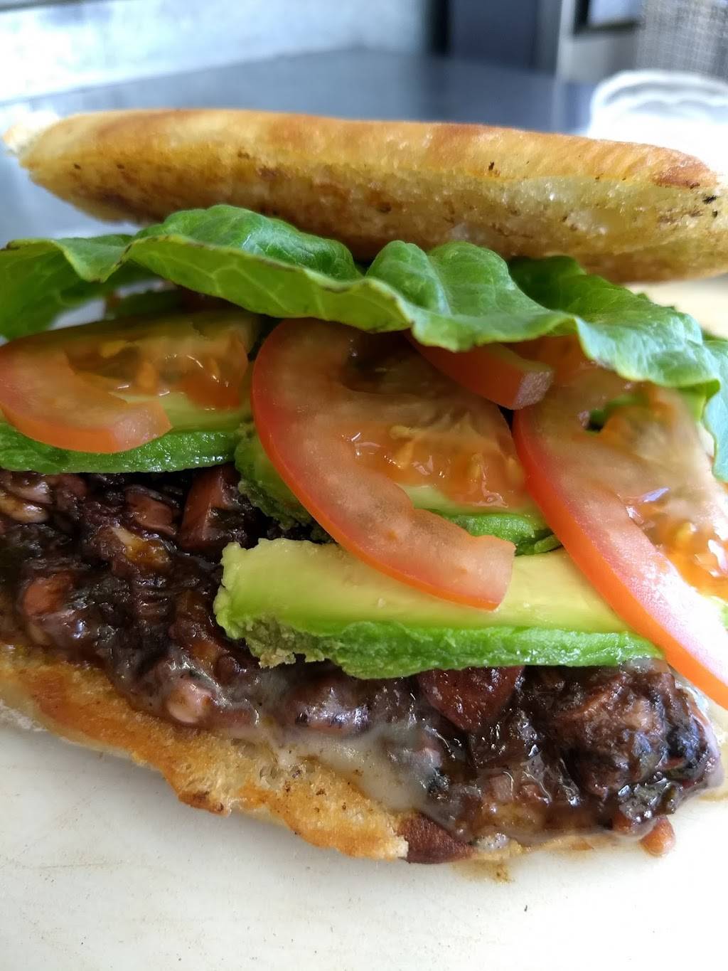 La Probadera Food Truck | restaurant | Empleados, 22820 Ensenada, B.C., Mexico | 016461110017 OR +52 646 111 0017