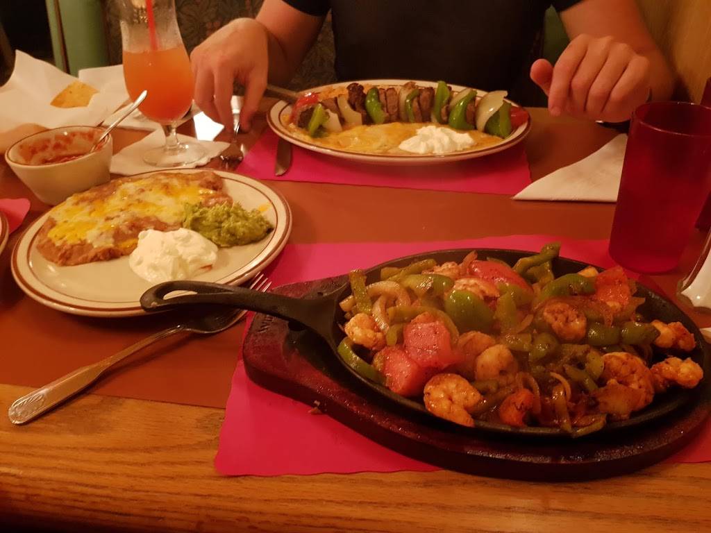 Casa Gamino Restaurant | restaurant | 4937 W Century Blvd, Inglewood, CA 90304, USA | 3106717661 OR +1 310-671-7661