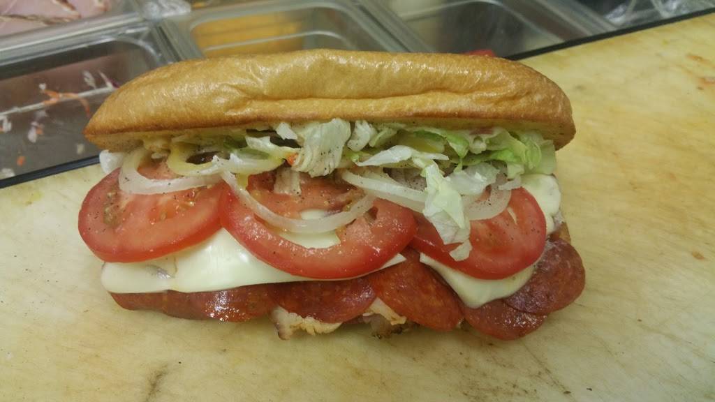 Bistro Brothers Q Deli and Grille | restaurant | 20276 Timberlake Rd suite a, Lynchburg, VA 24502, USA | 4346605504 OR +1 434-660-5504