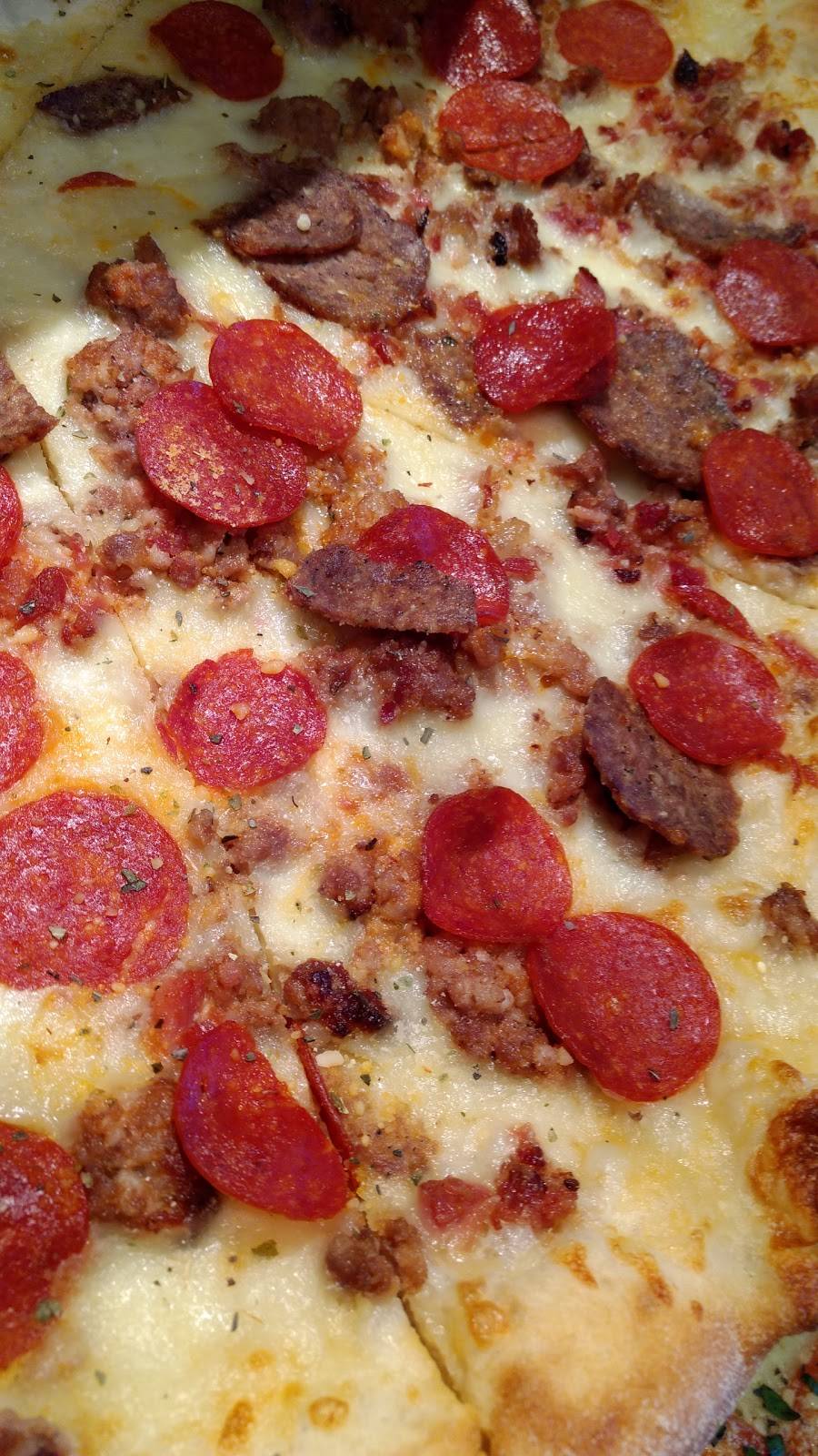 Luigis Pizzeria & Ristorante | meal delivery | 2594, 580 N Main St, Barnegat, NJ 08005, USA | 6096983394 OR +1 609-698-3394