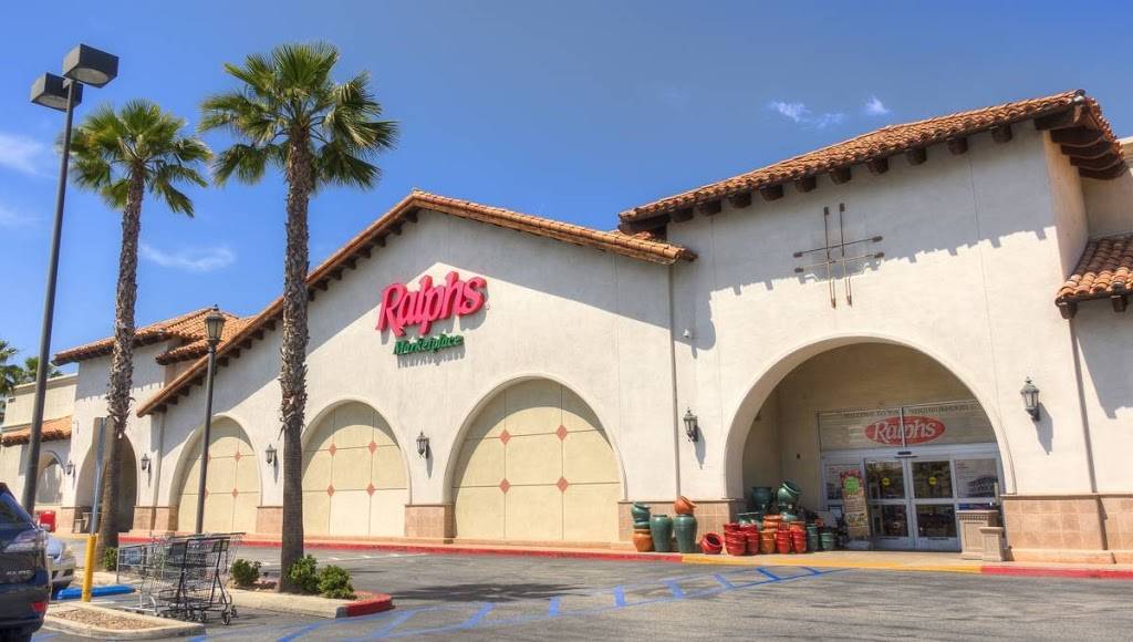 Hasley Canyon Village | shopping mall | 29607-29687 The Old Rd, Castaic, CA 91384, USA | 2135532200 OR +1 213-553-2200