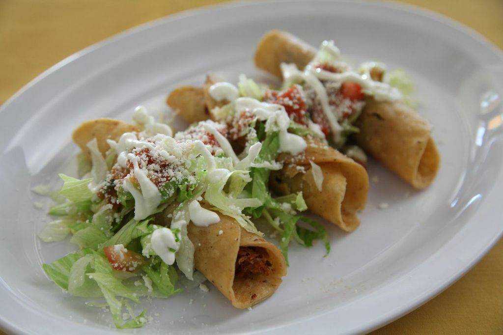 El Habanero | restaurant | 17292 E McFadden Ave, Tustin, CA 92780, USA | 7145731586 OR +1 714-573-1586